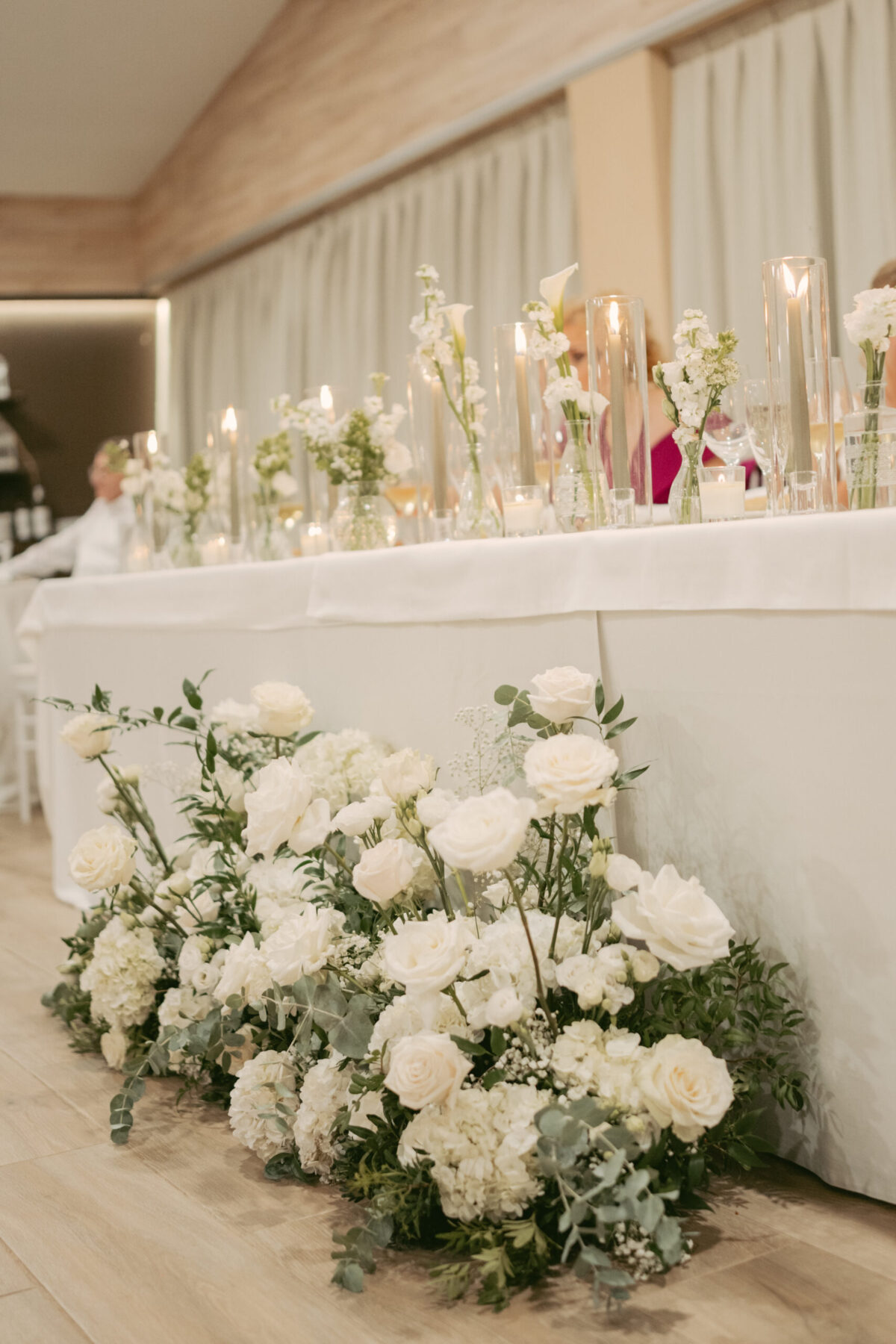Presidential table at wedding in Mallorca